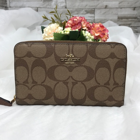 Coach Handbags - 👜‼️SALE‼️🌺MEDIUM ZIP AROUND WALLET